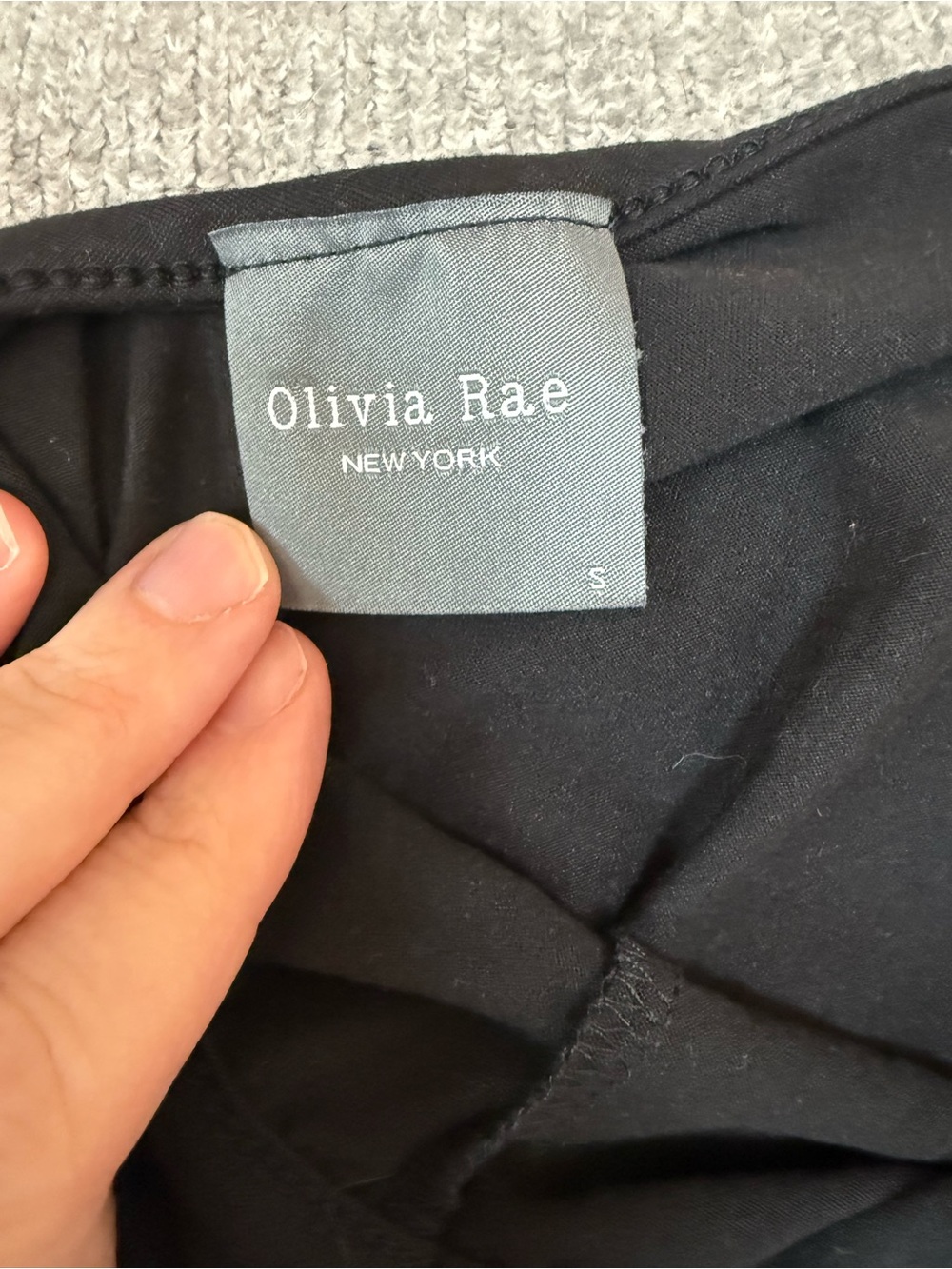 Olivia Rae Black V-Neck Spaghetti Strap Crop Top - Picture 5 of 5